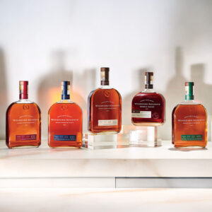 Woodford Reserve Bourbon Collection. The distillery, based in Versailles, Kentucky, is renowned for its handcrafted whiskey-making process. - Whisky Estate