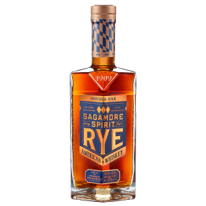 "Sagamore Double Oak Rye Whiskey bottle available at Whisky Estate, featuring a classic design with a bold label that emphasizes the double aging process in both new charred oak and used bourbon barrels. The amber whiskey is visible through the glass, reflecting its rich flavor profile and craftsmanship."