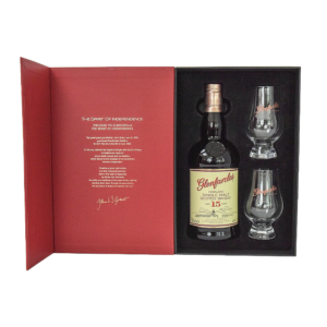 Glenfarclas 15-Year-Old gift pack with two Glencairn glasses, available at Whisky Estate, offers a rich, sherry-matured single malt with the perfect glassware for an enhanced tasting experience.